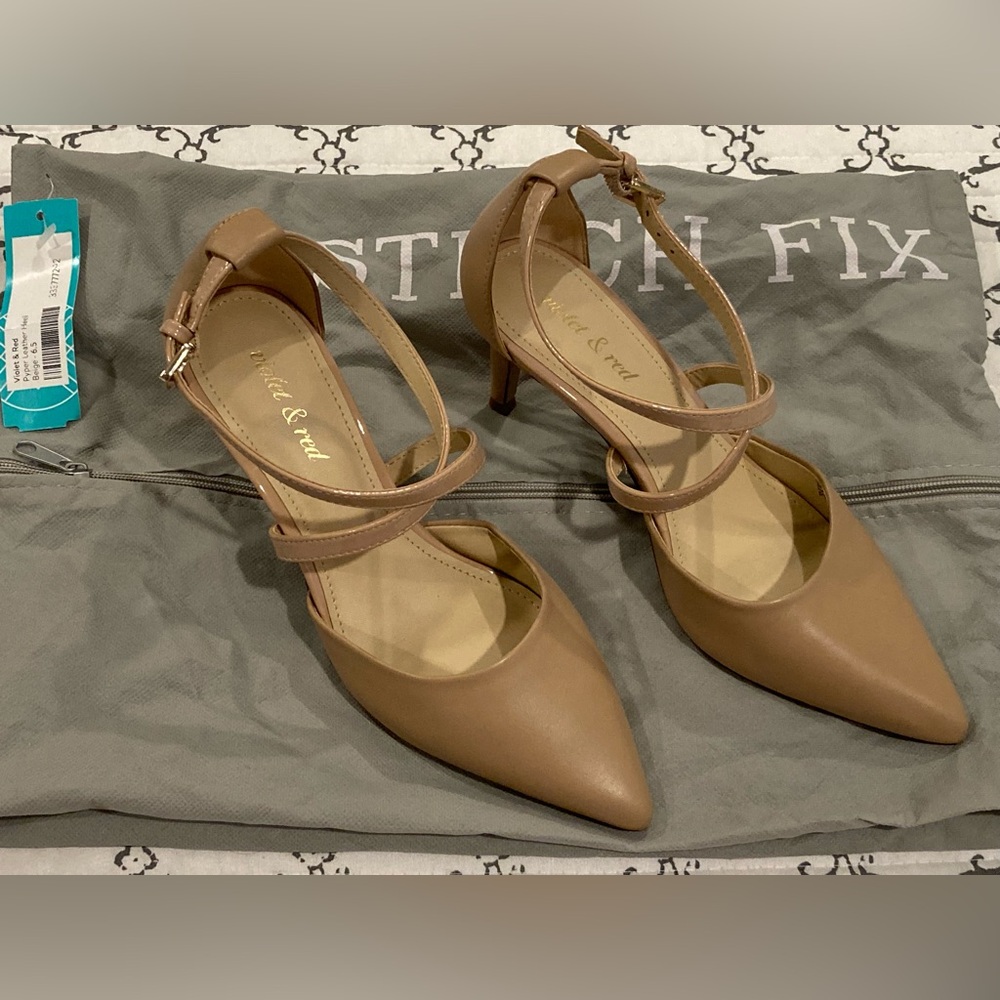 Violet & Red “Pyper” Beige Leather Heels / Pumps Size 6 1/2 *New Other See Pics*